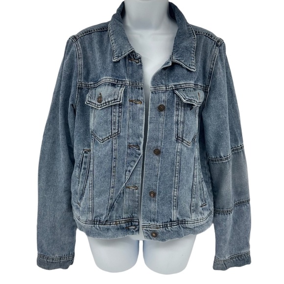 Free People | Rumors Denim Jacket in Light Indigo Blue | Large - Picture 6 of 16